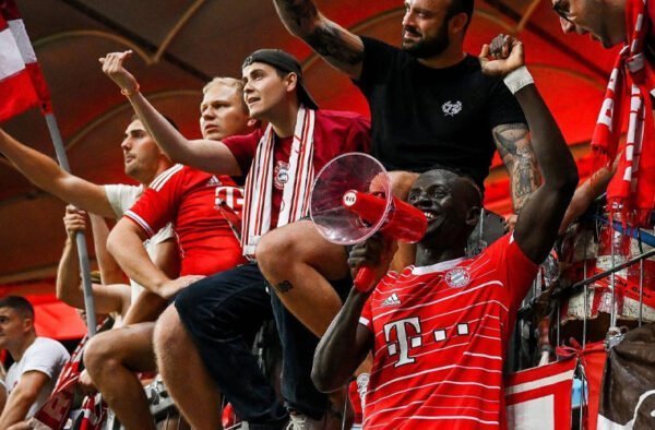 Sadio Mané - Supporters du Bayern Munich