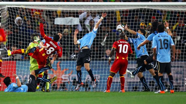 Main Luis Suarez Coupe du monde 2010 Ghana Uruguay